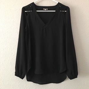 Lily White Black long sleeve blouse